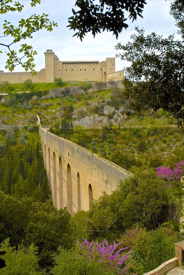 Palazzo Sant'Angelo Bed and Breakfast Σπολέτο Εξωτερικό φωτογραφία