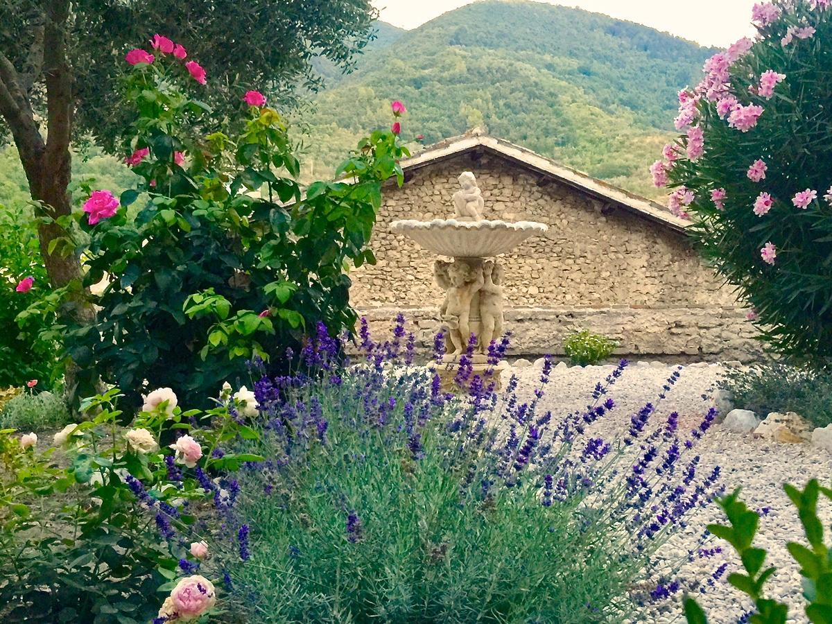 Palazzo Sant'Angelo Bed and Breakfast Σπολέτο Εξωτερικό φωτογραφία